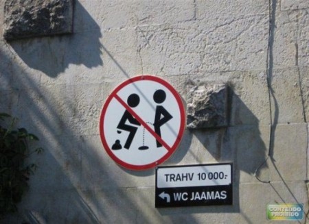 Proibido cagar quando seu amigo esta mijando